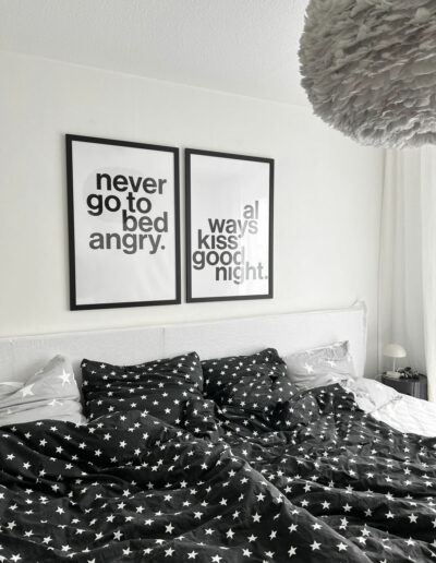 Never go to bed angry, always kiss goodnight, Poster 2er-Set